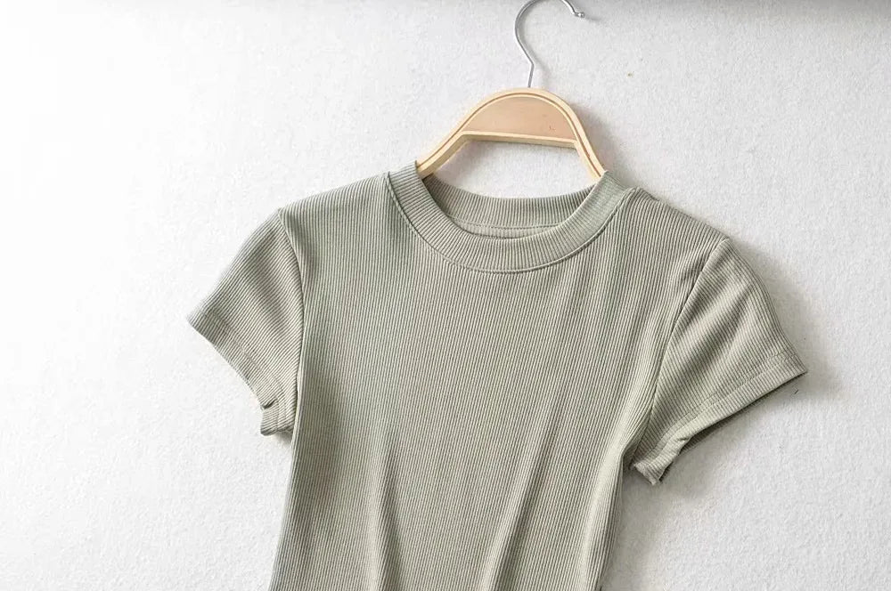 Women's Slim-Fit Short Sleeve Crop Top