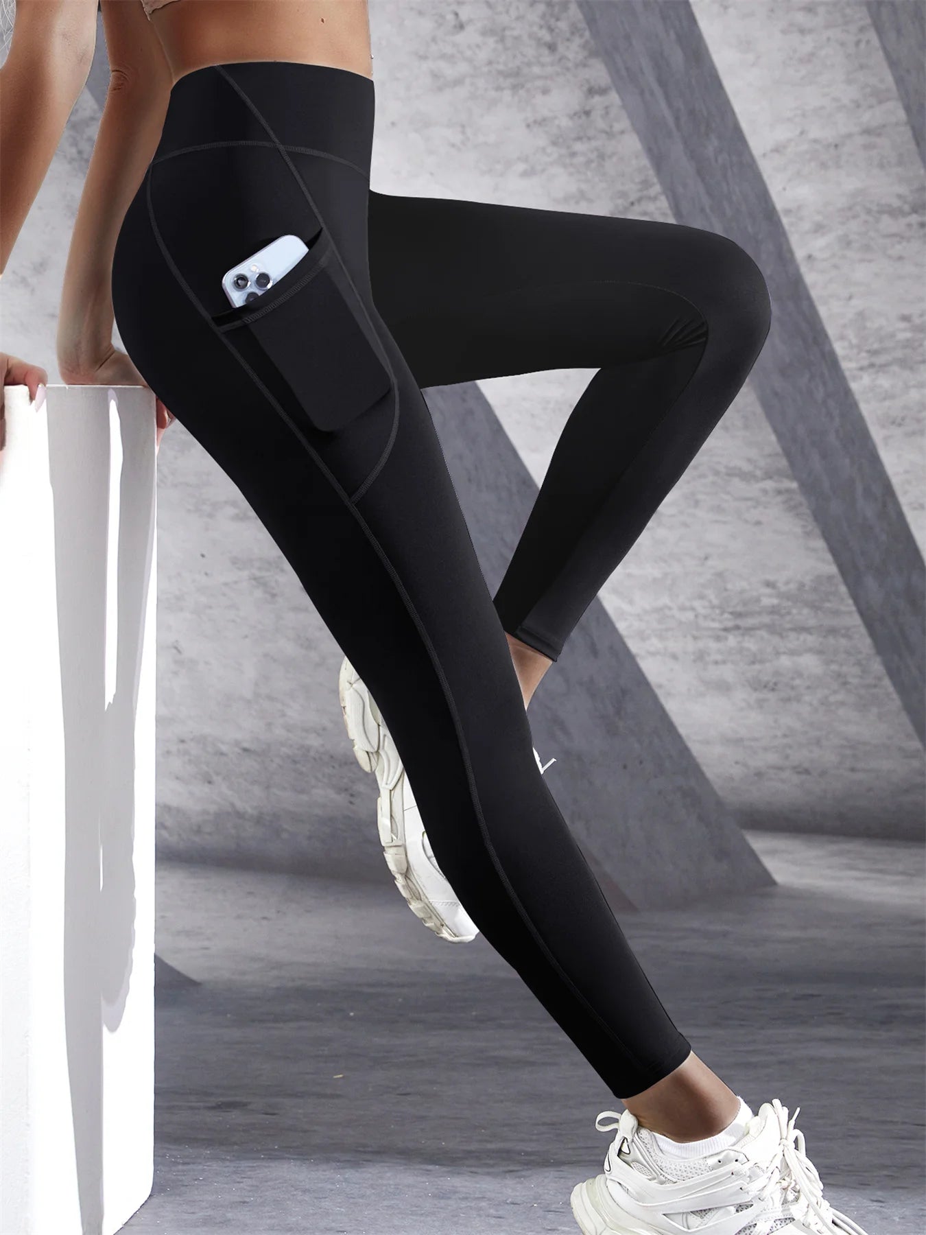 Women's High-Waist Push-Up Leggings with Pockets